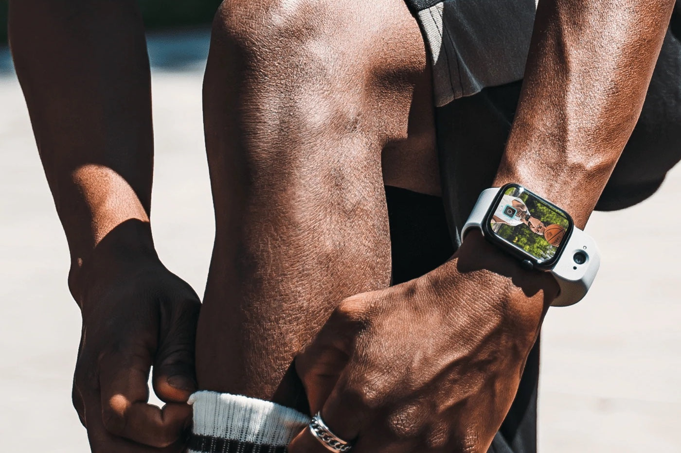 GamingSym: Wristcam: this bracelet for Apple Watch allows you to make video calls